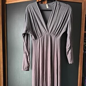 24seven Comfort Apparel V-neck long sleeve  maxi dress in charcol